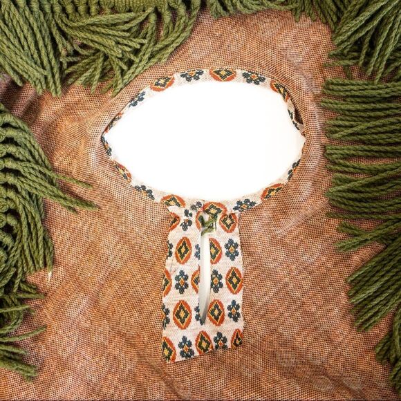 Vintage Girl’s Fringed Poncho Sweater Sz M/L - Picture 9 of 12